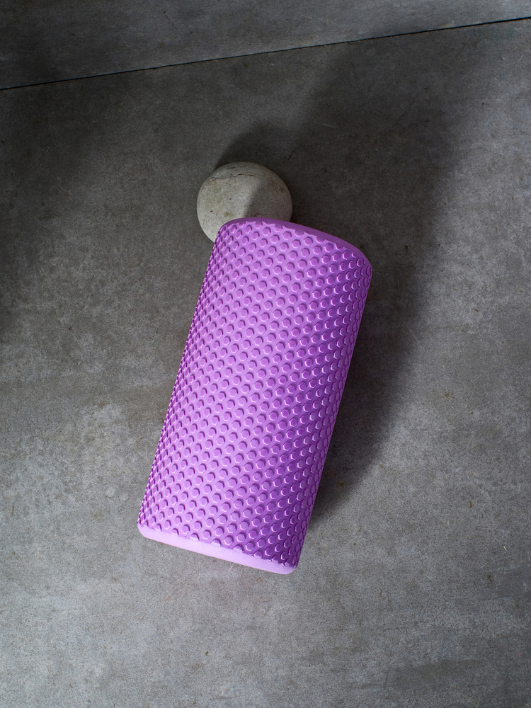 Валик (ролик) массажный для пилатеса и йоги LVP , 30x15 см, фиолетовый, ЭВА  #1
