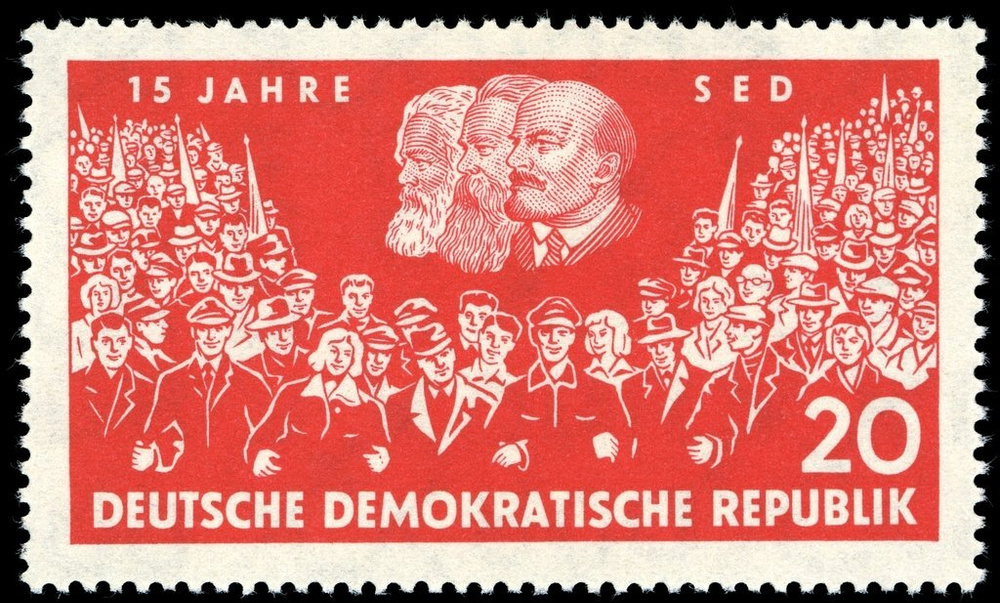(1961-015) Марка Германия (ГДР) "Ленин, Маркс и Энгельс" Партия 15 лет II гашеная  #1