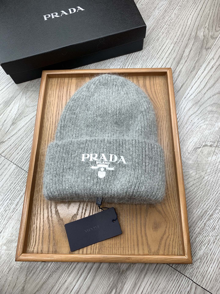 Шапка Prada #1