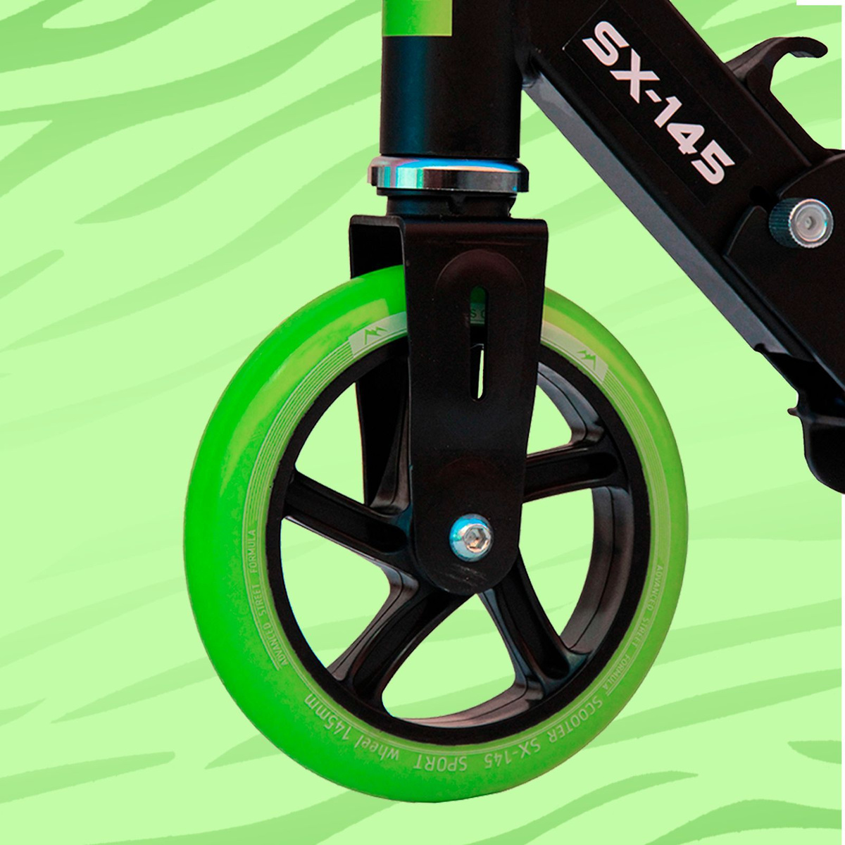 Полиуретановые ударопрочные колёса диаметром 200мм обеспечивают мягкость при езде, легко снимаются и меняются при необходимости.