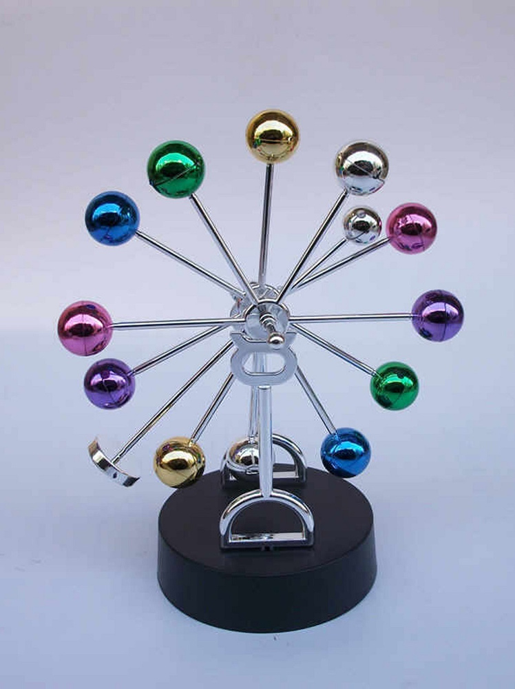 Настольный магнитный маятник Motionlamps цветные шары (22 см) #1
