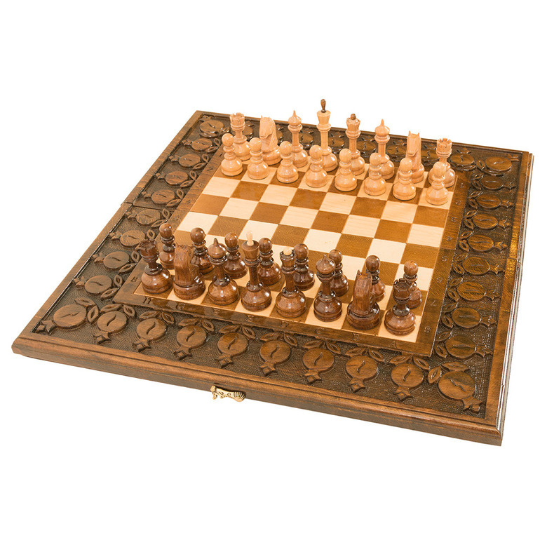 Шахматы + нарды резные с гранатами 50, Haleyan подарочные средние деревянные из бука резаные 50х50 армянские #1
