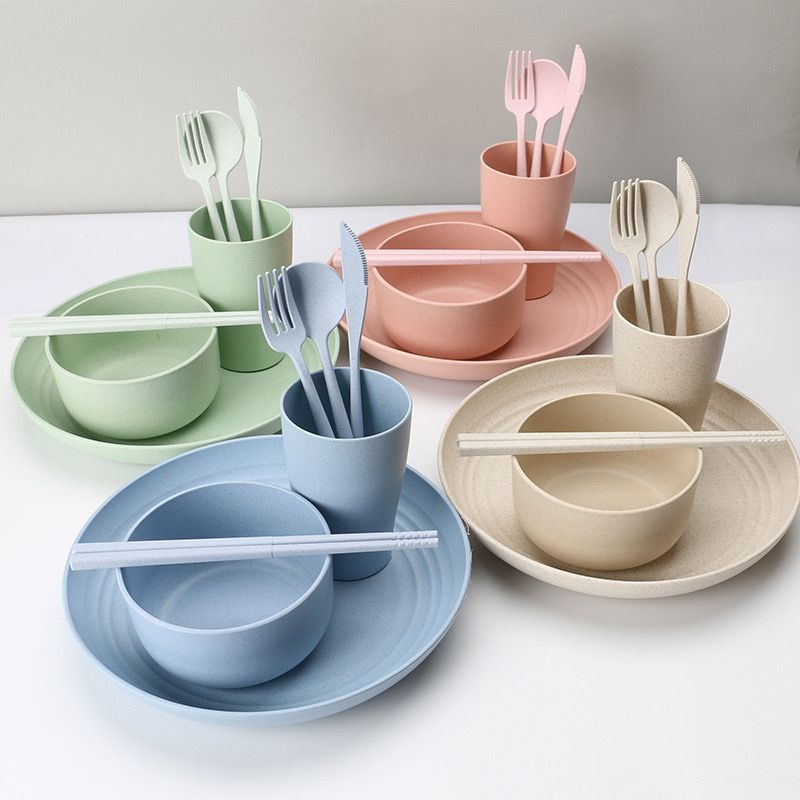 Посуда для пикника пластиковая многоразовая набор 4 персоны  #1