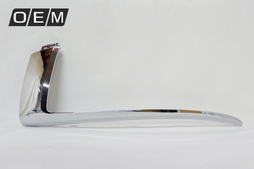 Накладка бампера переднего верхняя правая для Mitsubishi Eclipse Cross 6407A246, Митсубиши Эклипс Кросс, #1