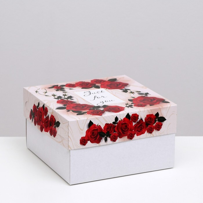 Коробка для торта 'Цветы красные' 21,5 х 21,5 х 12 см, 1 кг #1