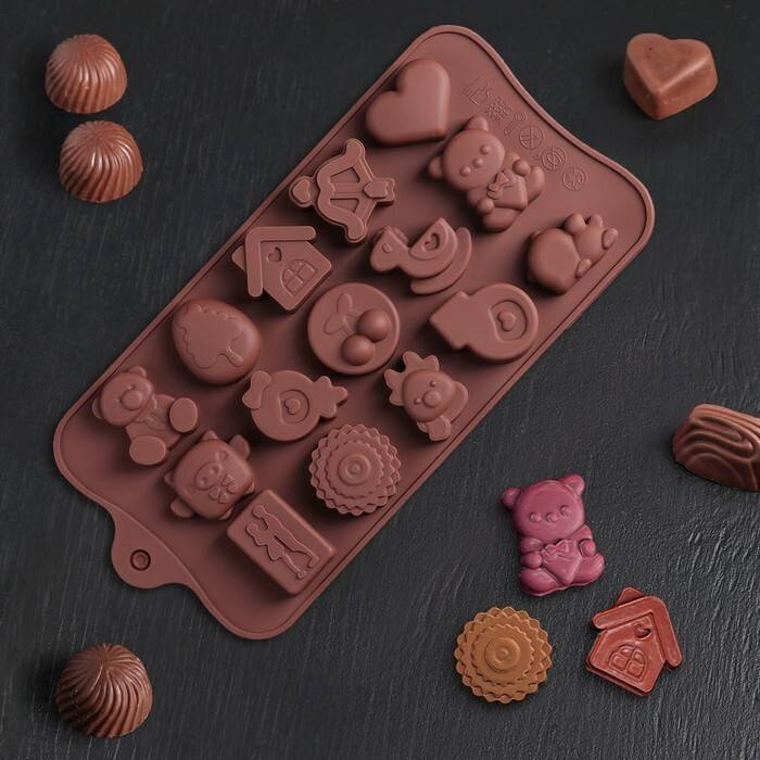 Форма для шоколадных конфет силиконовая "Игрушки с домиком", 15 ячеек  #1