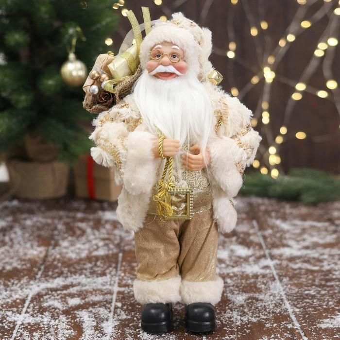 Декоративная кукла Зимнее волшебство "Дед Мороз", в блестящем бело-золотистом костюме, с подарками, 15х30 #1
