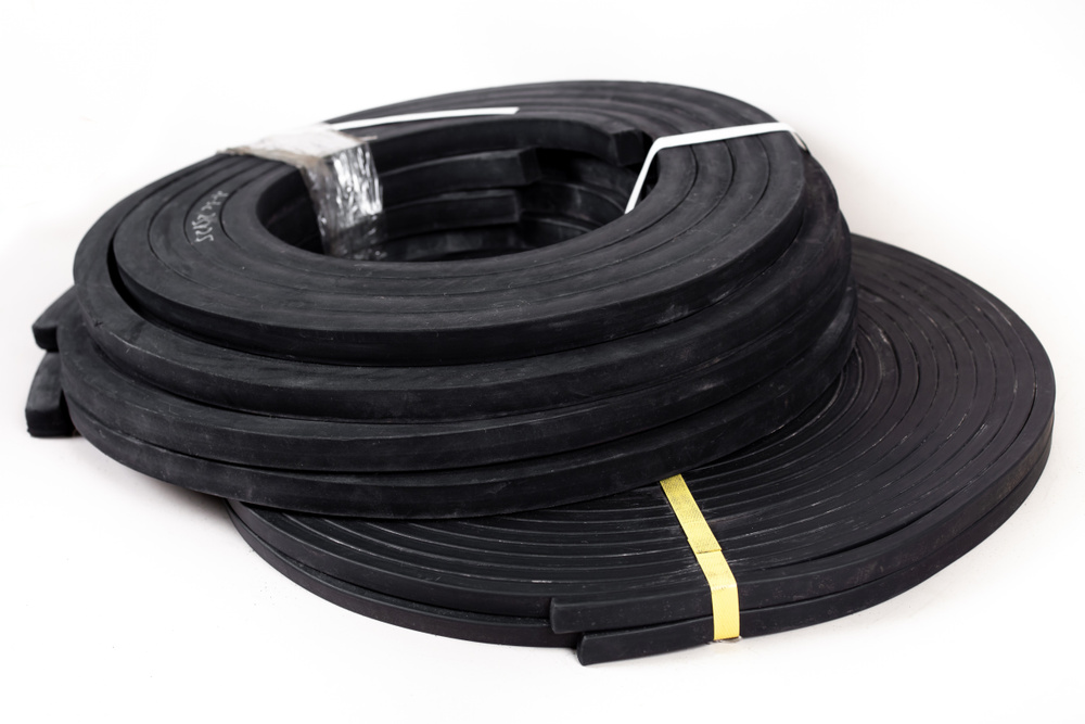 Шнур резиновый уплотнительный черный монолитный жесткий прямоугольный размер 12х40 мм длина 2,5 метра #1