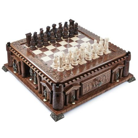 Шахматы резные в ларце "Замок Барсьенсе", Harutyunyan #1