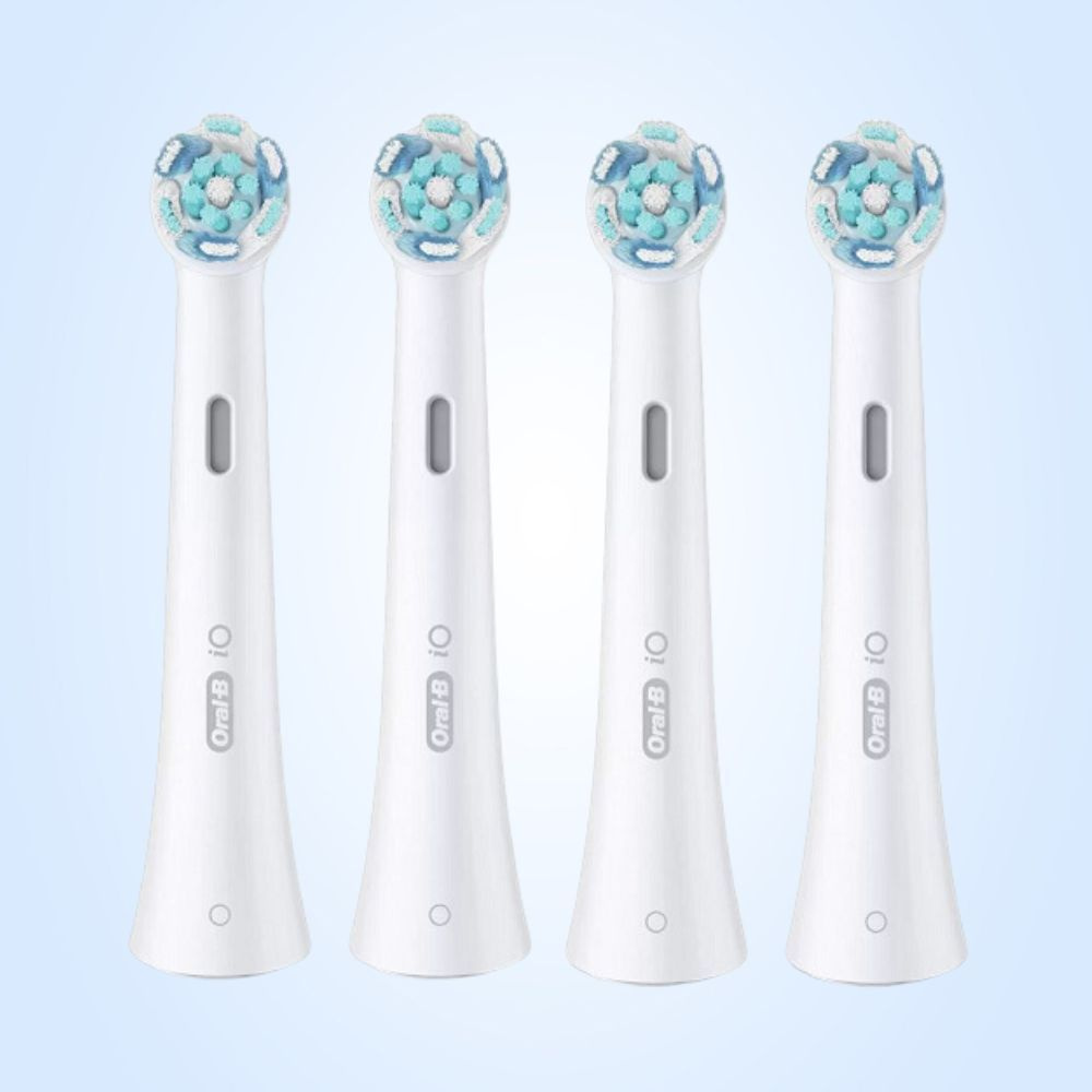 Насадки Braun Oral-B iO Ultimate Clean White, 4 шт #1