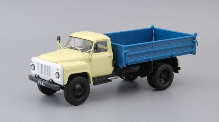 Коллекционная модель автомобиля ГАЗ-САЗ-3507 / масштаб 1:43  #1