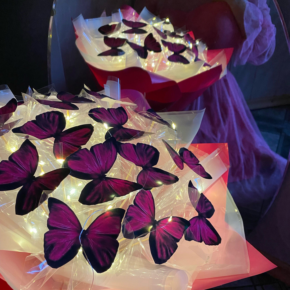 Готовый светящийся букет из бабочек #1