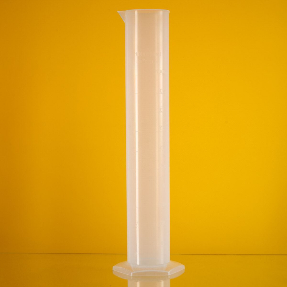 Пластиковый цилиндр 1000 мл мерный, с градуировкой и носиком, полипропиленовый, п/п  #1