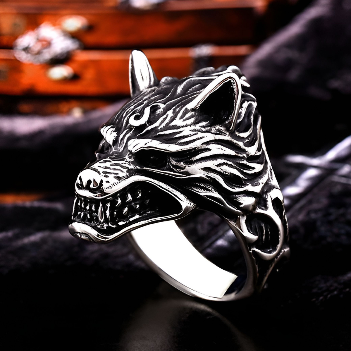 Кольцо волк, кольцо волк сереВолк кольцо, волк перстень, волк печатка, кольцо с волком мужское, кольцо с волком серебро, кольцо волк, перстень с волком, печатка с волком, кольцо викингов, перстень викинг, лютоволк, перстень байкерский печатка, кольцо готика перстень готический викинг