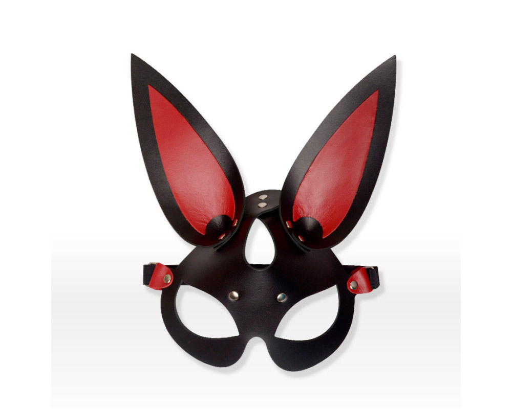 Черно-красная эффектная маска Зайка #1