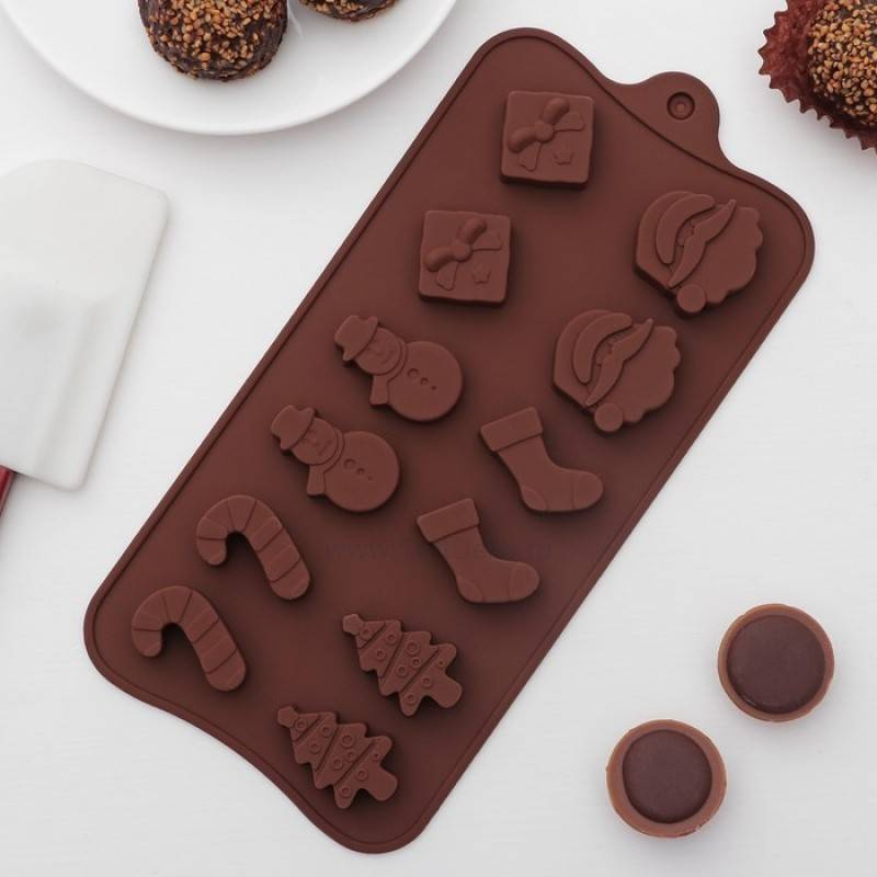 Форма для шоколадных конфет силиконовая "Новый год 2", 12 ячеек  #1