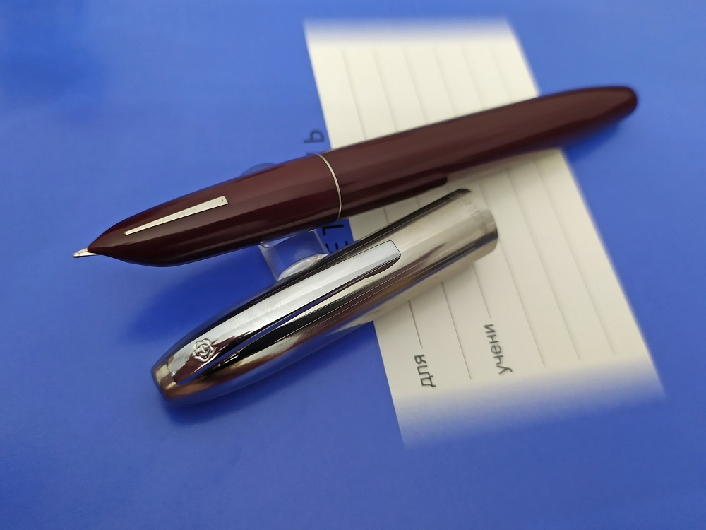 Перьевая ручка 565, винтаж, бордовый, перо FM (0.6 мм), гладкое письмо  #1
