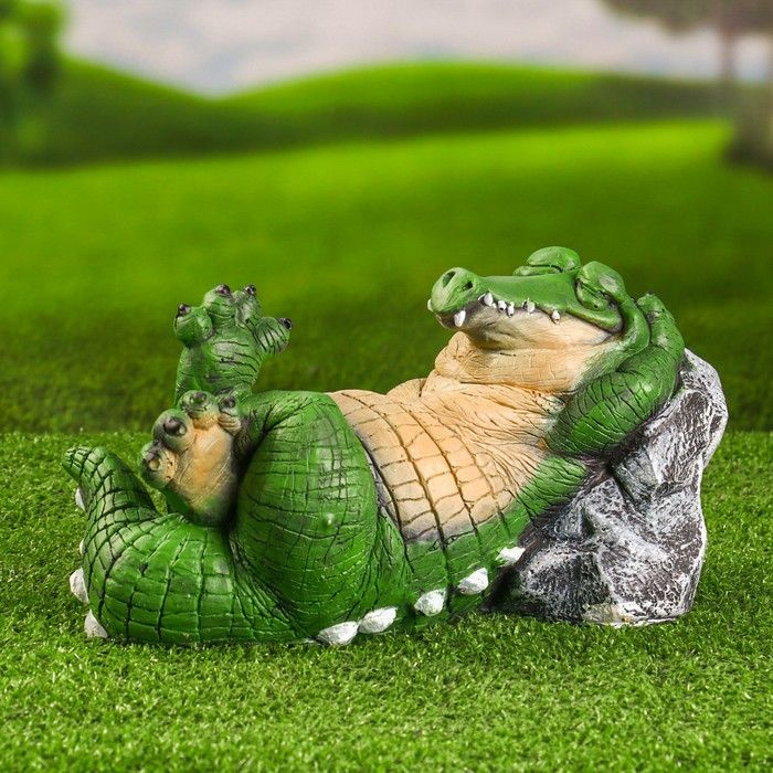 Садовая фигура "Крокодил у камня" 16*29см #1