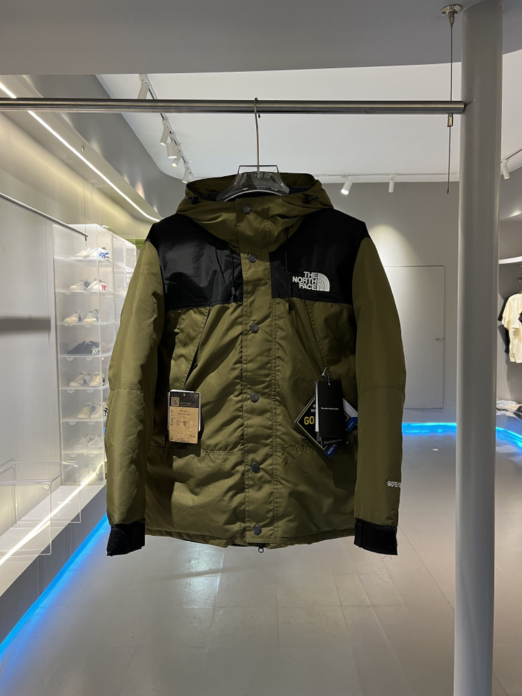 Пуховик The North Face M 1996 Retro Nuptse Jacket #1