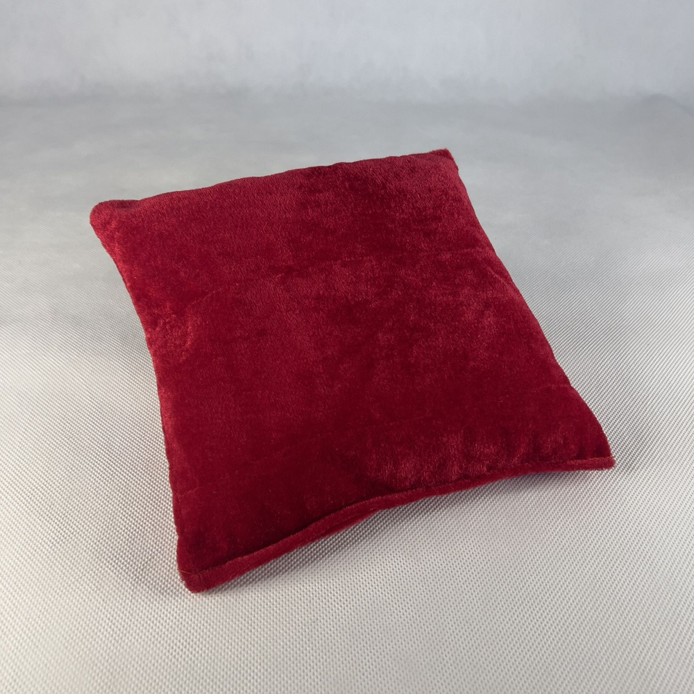 Подушка орденская бархатная красная без отделки 20х20 см.  #1