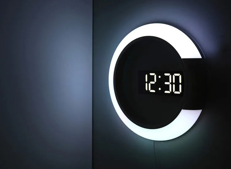 Настенные часы с кольцевым LED светильником, размер: 30 см х 30 см / Дизайнерские стильные настенные #1