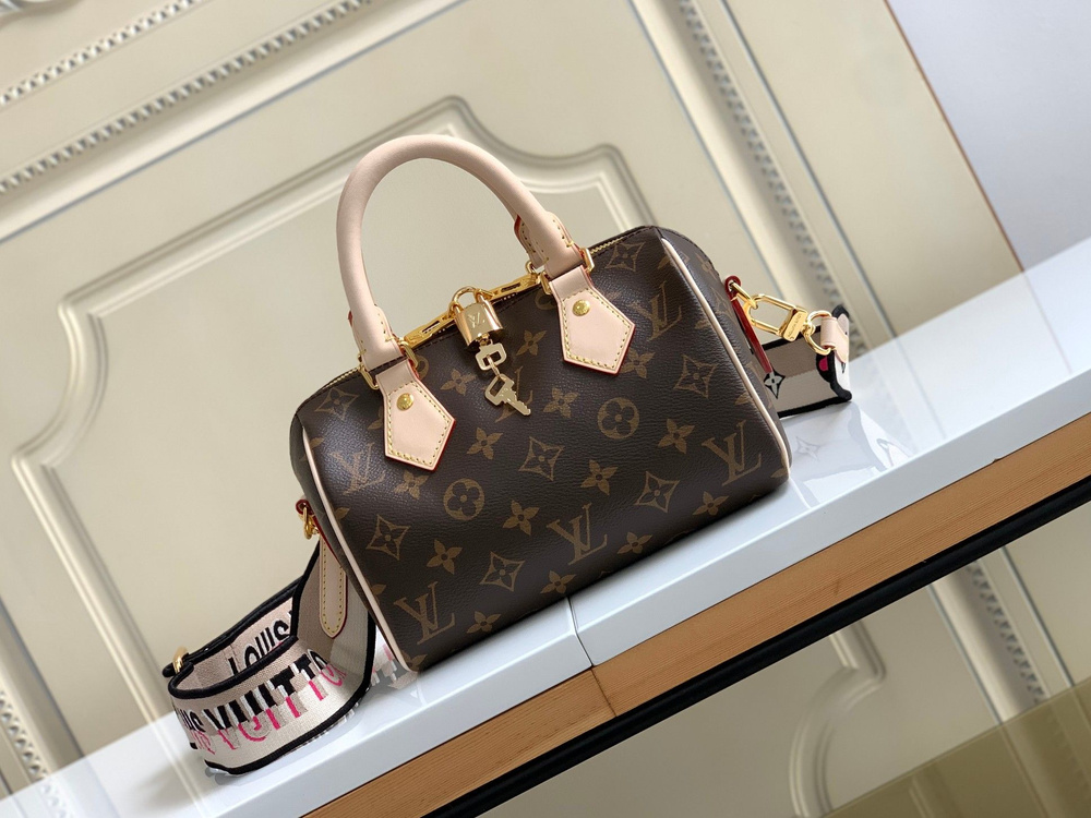 Louis Vuitton Сумка на плечо #1