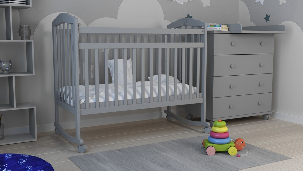 Кроватка детская для новорождённых Incanto PL с мишкой, цвет серый, колесо-качалка  #1