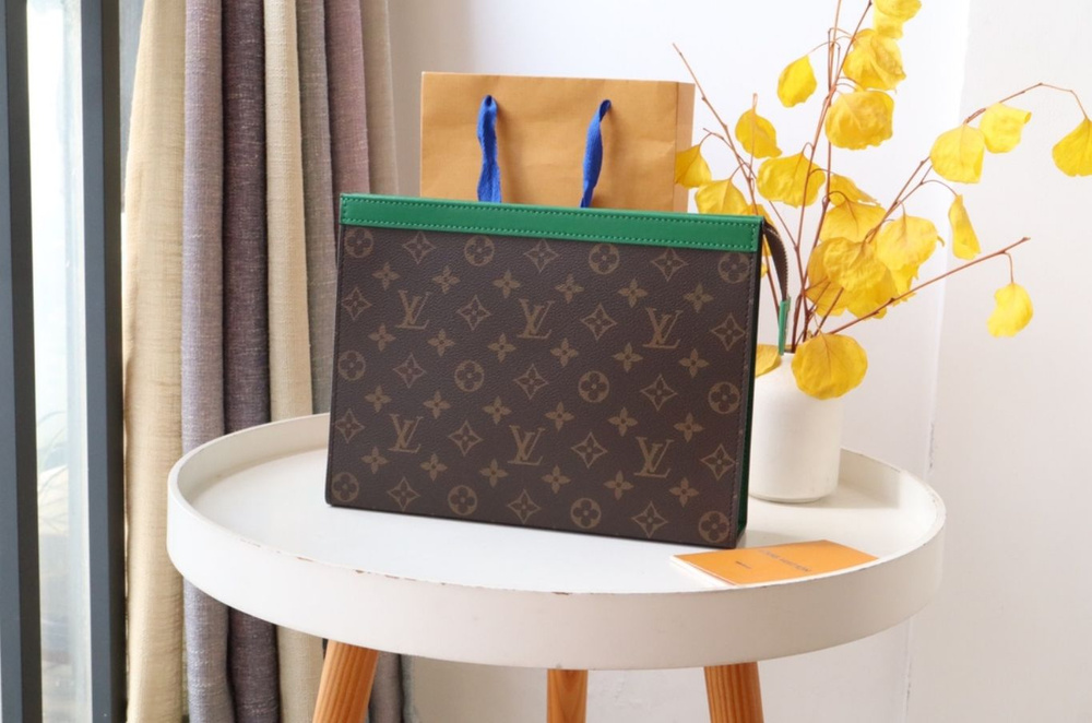 Louis Vuitton Клатч #1