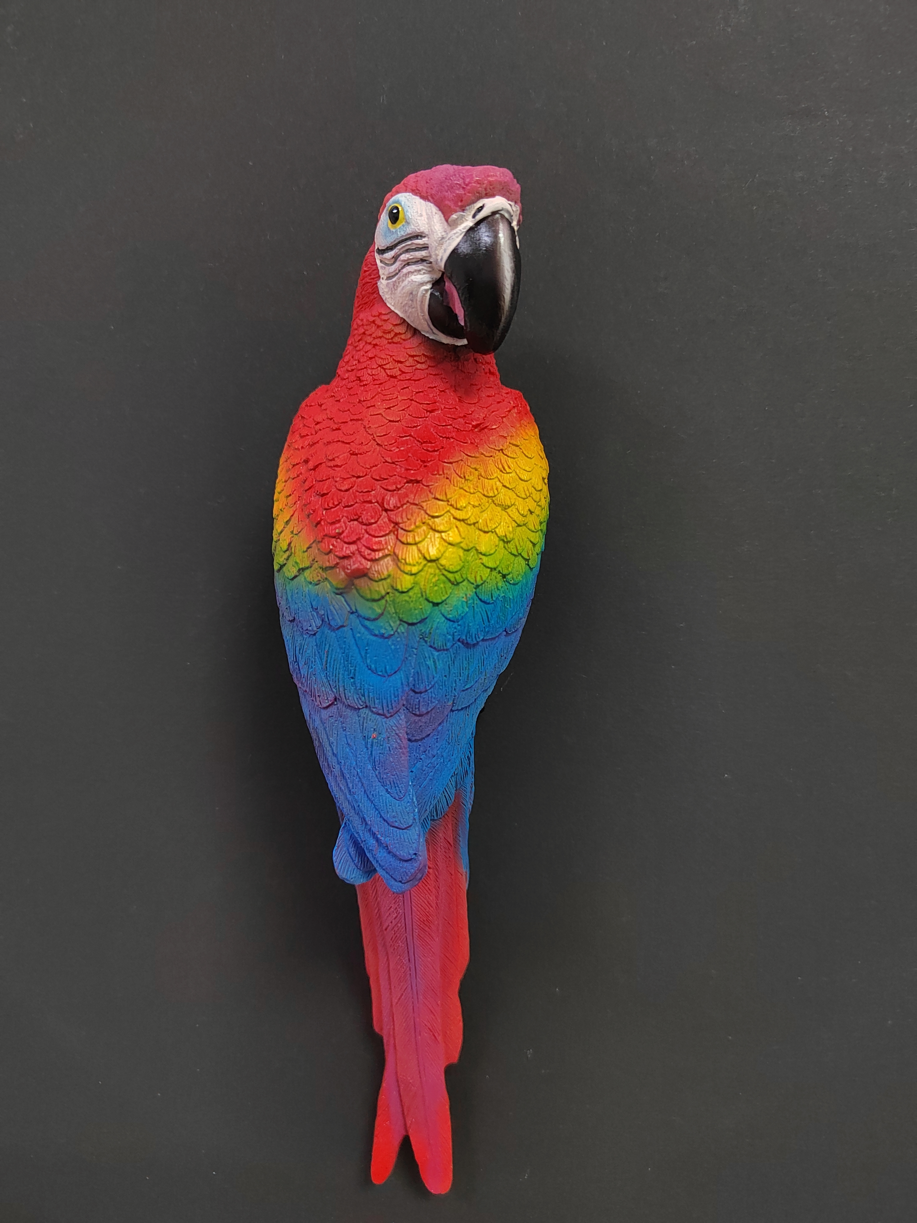 Фигура"Красныйпопугай"подвесная,26см.