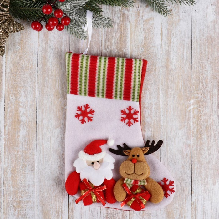 Носок для подарков "Дед Мороз с оленем" 26х18 см. бело-красный  #1