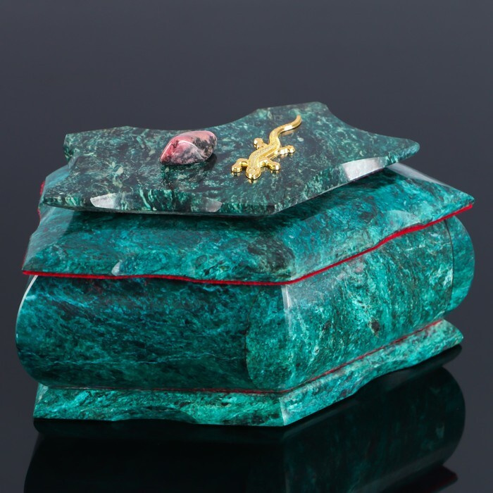 Ларец "Пятигранный" 16х9х8 см, натуральный камень, змеевик  #1