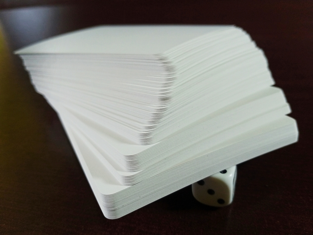 Карты увеличенные белые 100 шт, пустые, глянцевые, со скругленными углом, картон, размер 79*110 мм / #1