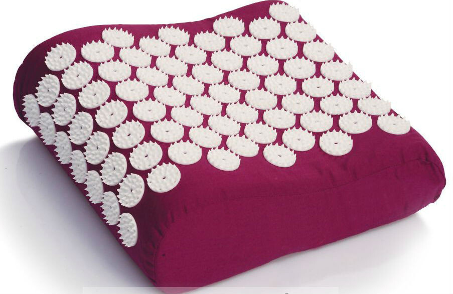 Подушка массажная акупунктурная игольчатая Просто-Полезно, 25х24х12 см, фиолетовая  #1