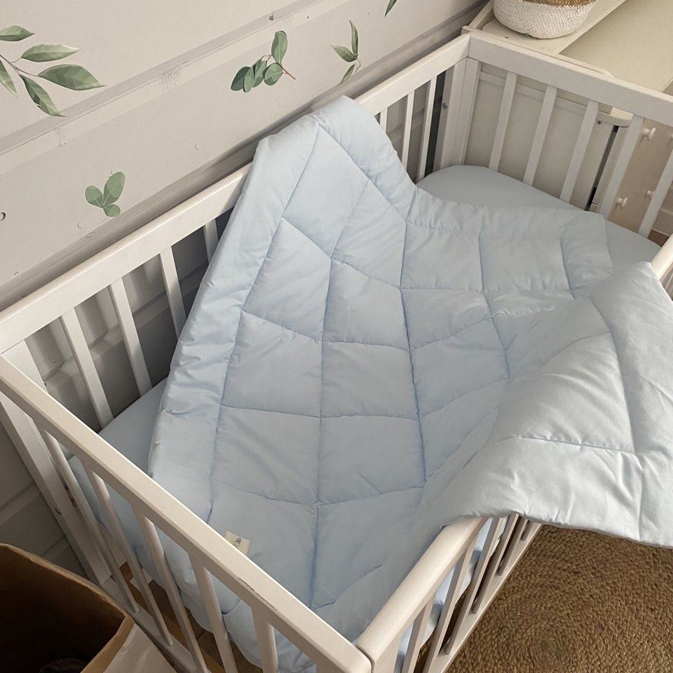 Одеяло стеганое в кроватку для новорожденного MamiBro, размер 90х110 см, 100% хлопок, голубой  #1