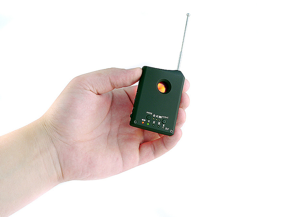 Найти прослушку в кабинете Антижучок Hunter - поиск скрытых видеокамер ...