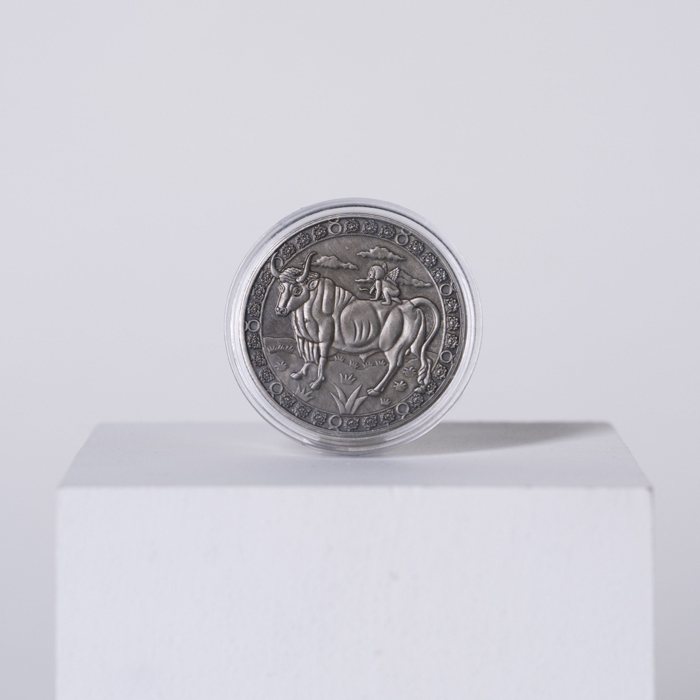 Серебряная монета Телец #1