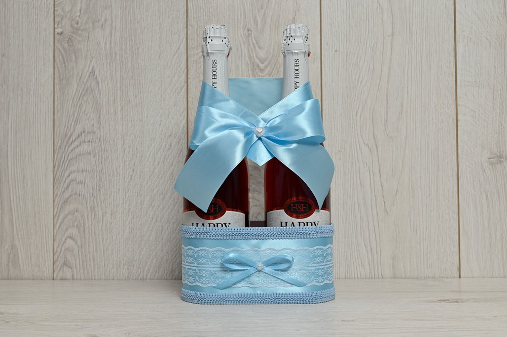 Свадебное украшение для бутылок шампанского - корзинка "Горько" голубого цвета  #1