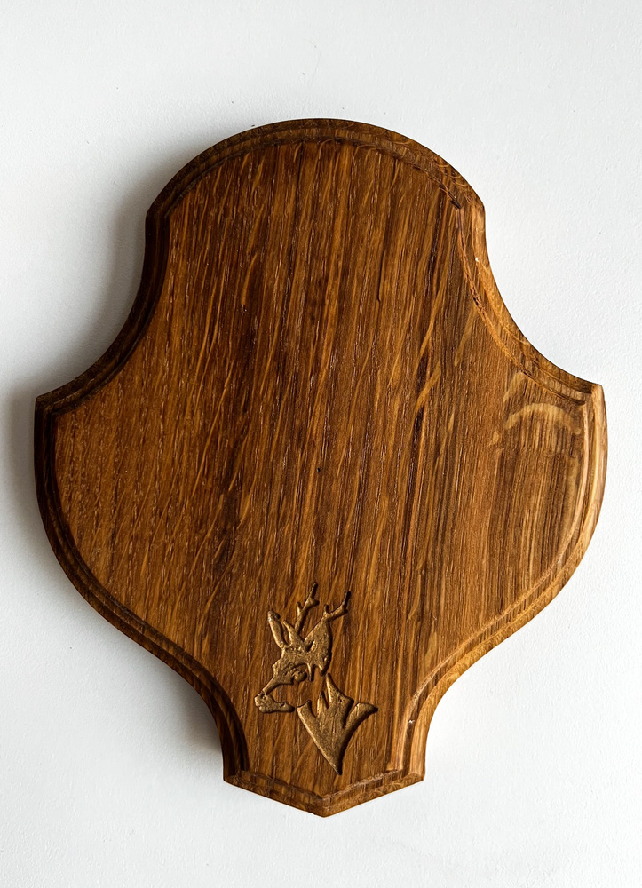 Медальон для охотничьих трофеев дуб крестообразный 15х18,5х2,5 см  #1