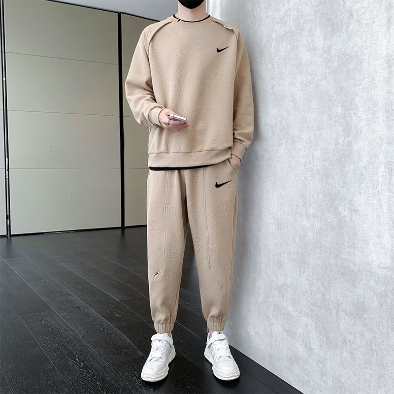 Nike 2024 beige sweater