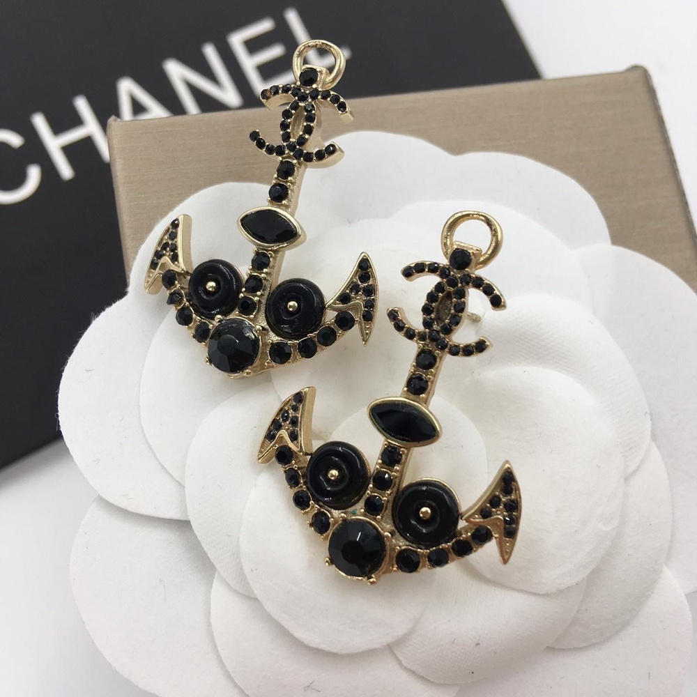 Серьги в стиле CHANEL якорь с фирменным логотипом модного дома - знак безопасности, устойчивости и надежды #1