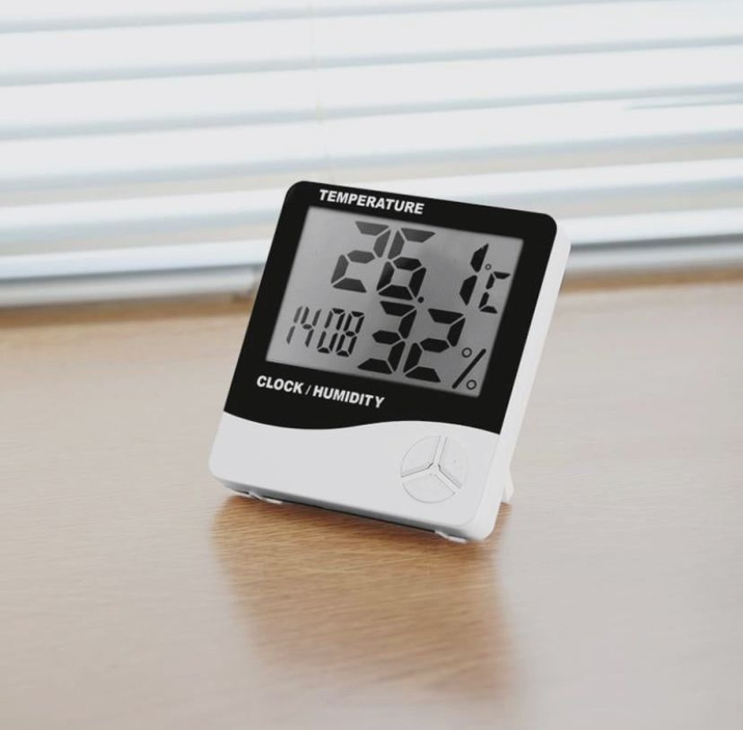 Метеостанция, показывает температуру и влажность в доме, квартире, с функцией часов и будильника  #1