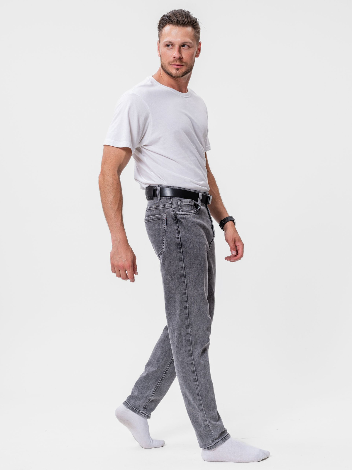 Модель ремня отлично подходит как для повседневного, так и для классического стиля, и идеально подходит для мужчин, подростков и мальчиков. Уникальный дизайн ремня не широкий и не узкий, поэтому подойдет под стандартную петлю в брюках или джинсах.