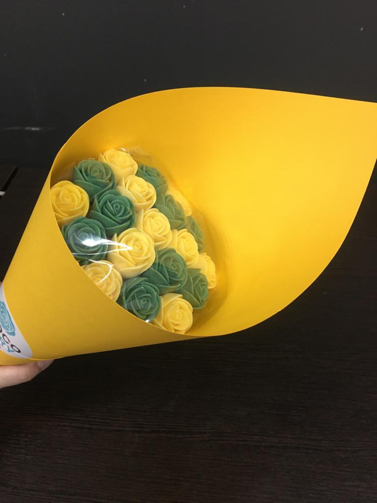 Подарочный набор конфет: Шоколадный букет из 19 роз CHOCO STORY, в Желтой подарочной обертке: Желтый #1
