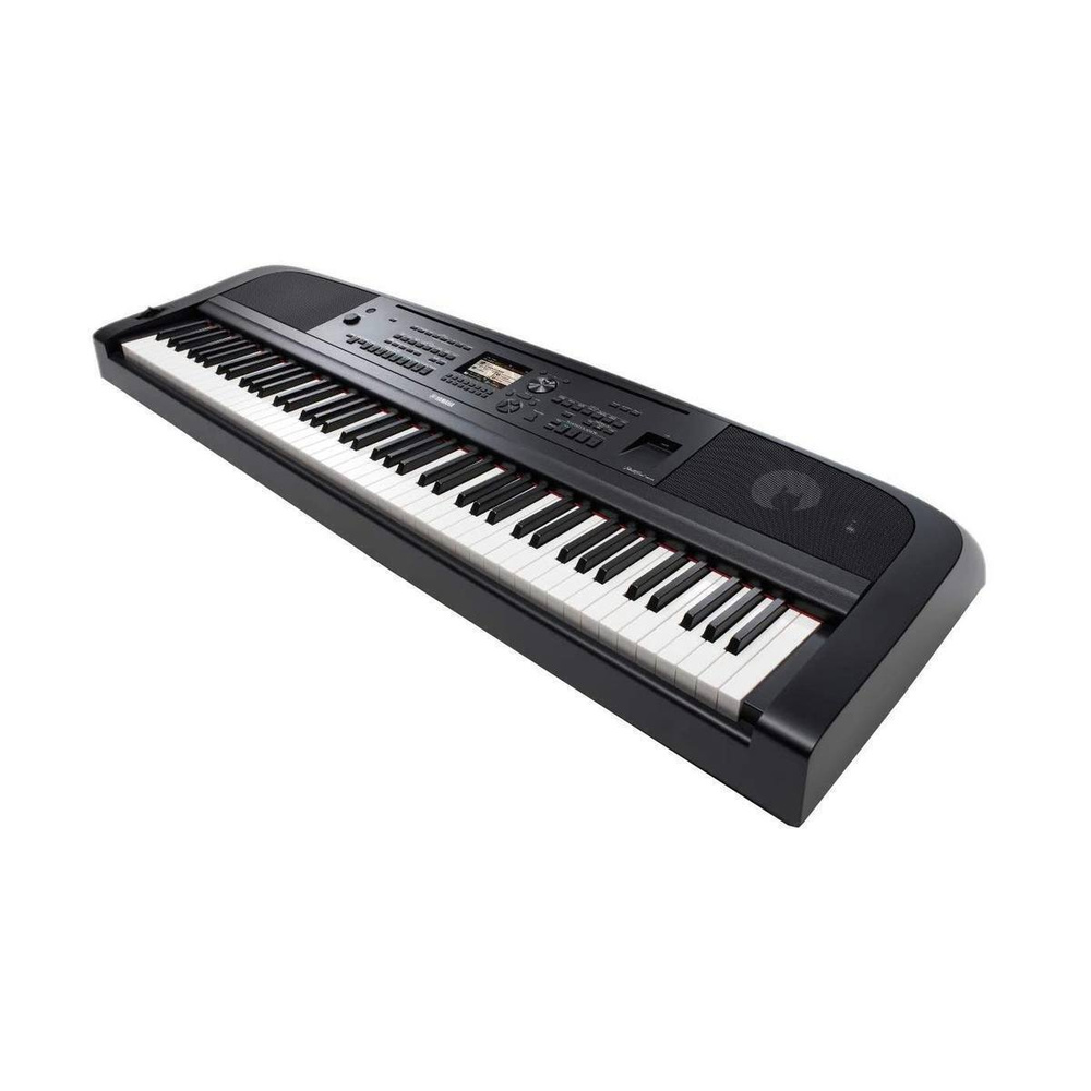 Цифровое пианино Yamaha DGX-670B #1
