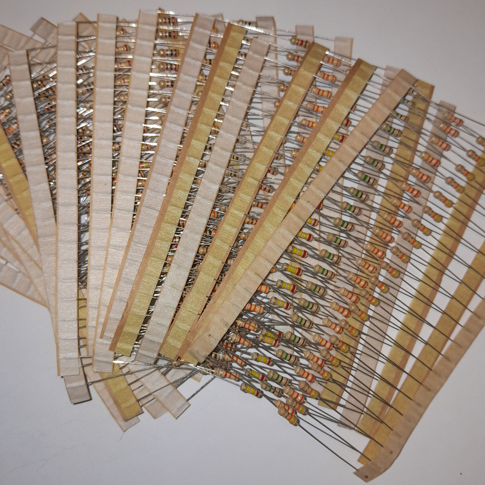 Резистор углеродистый,CF, 0.25Вт, 560 Ом, 5 % - купить с доставкой по ...