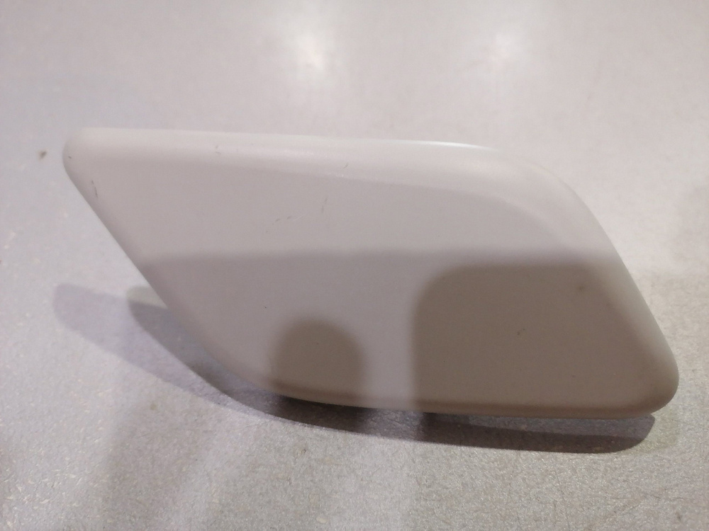 Крышка форсунки омывателя фар правая VAG - VAG PARTS арт. 5N0 955 110A ...