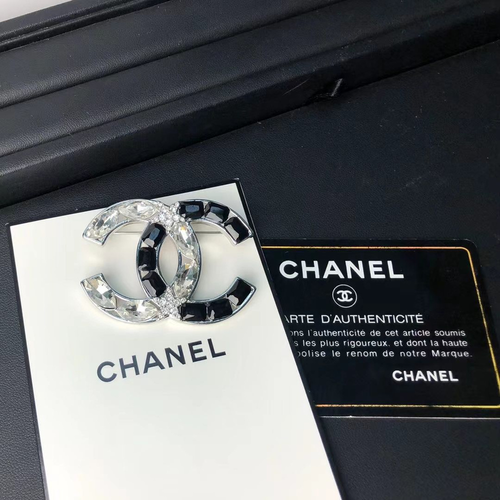 Chanel Брошь #1