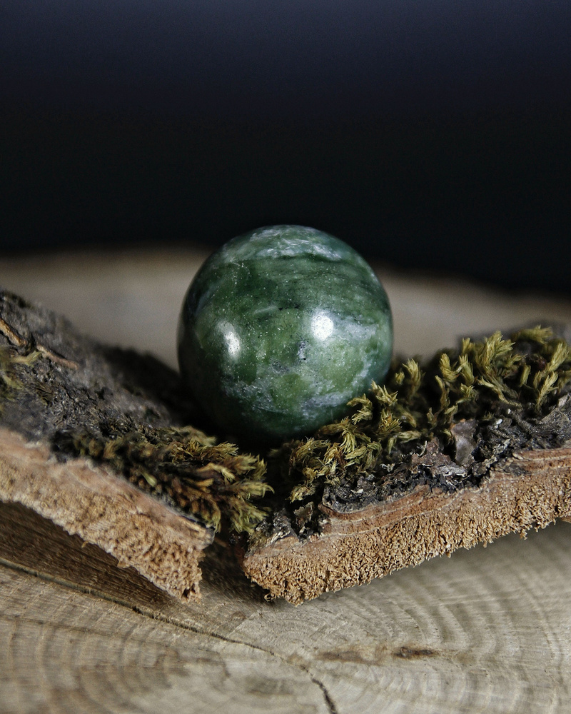 Оберег, амулет Нефрит Бовена - шар, натуральный камень, диаметр 25-26 мм, 1 шт - символ благополучия #1