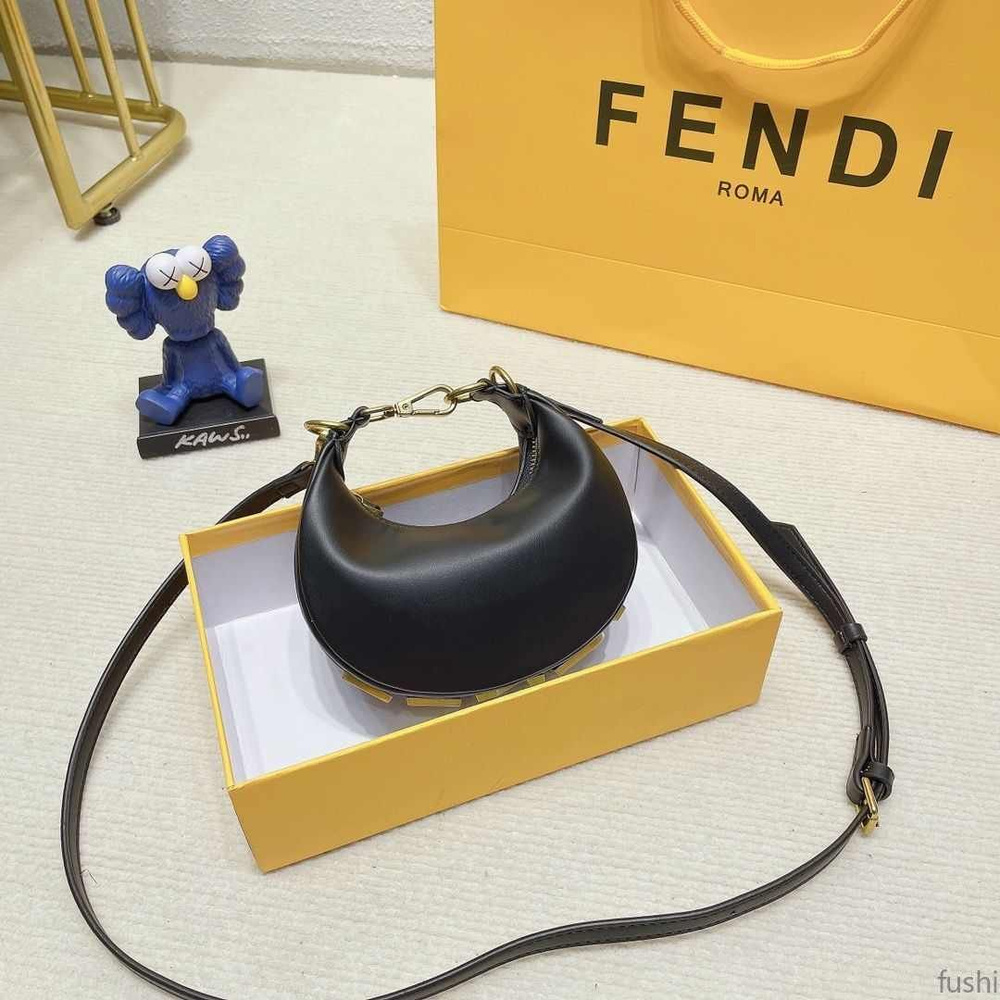 Fendi Сумка на плечо планшет #1