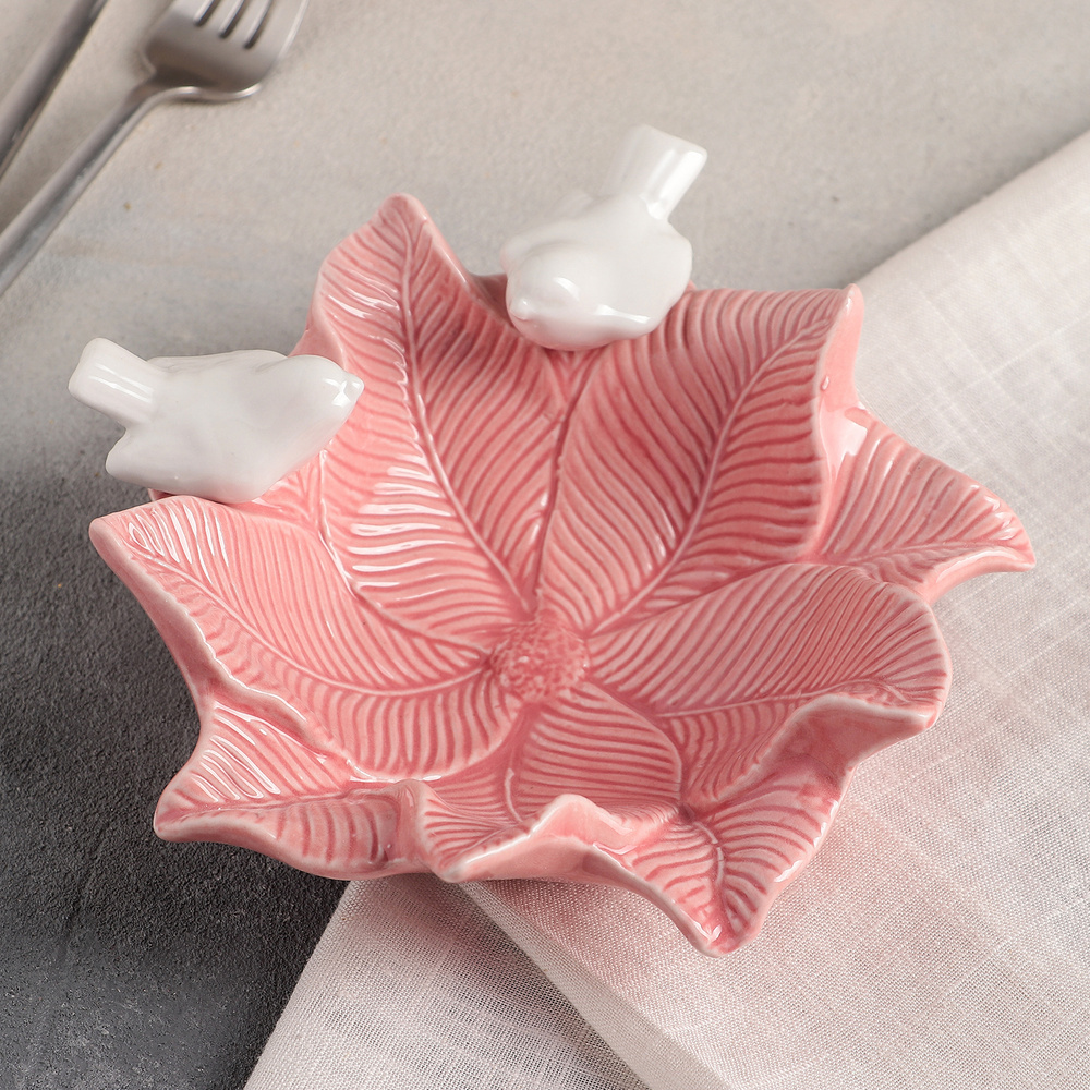 Блюдо для подачи и сервировки "Голубки на цветке", размер 16,5x18 см, цвет розовый  #1